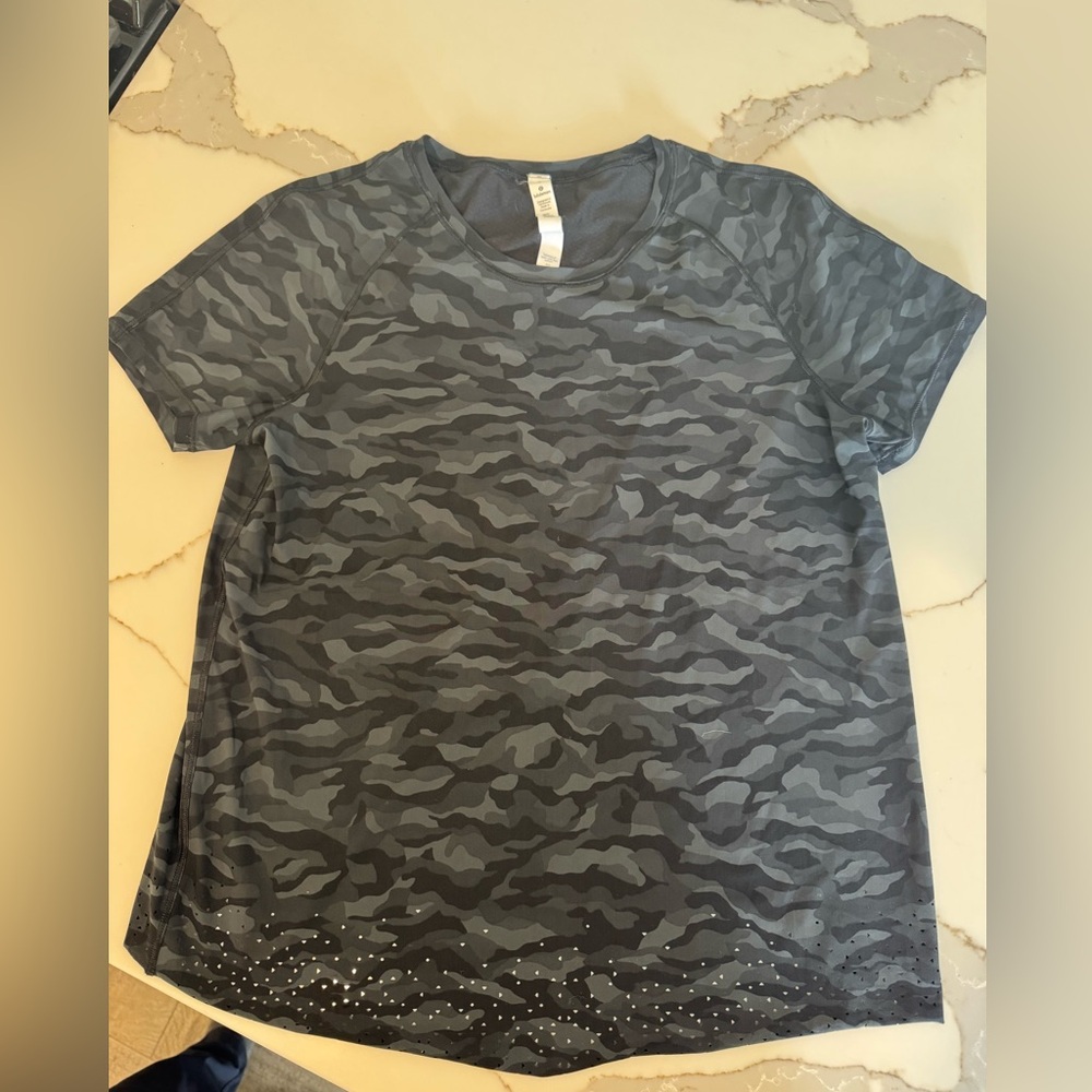 Lululemon Camo Top